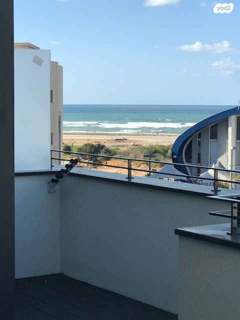 הגוש הגדול, רמת אביב החדשה, נופי ים