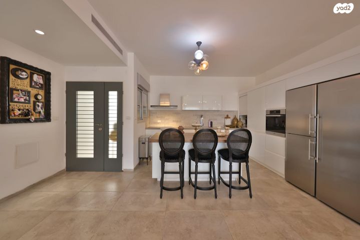 דירת גן, צפת, קרית בנימין, קרית אתא