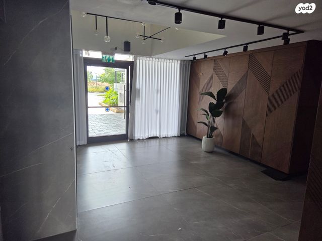 דירה, חיים לבב, יצחק שמיר, נהריה