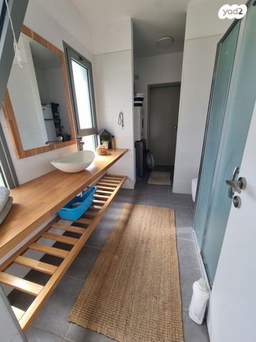 בית פרטי/ קוטג', נעלה