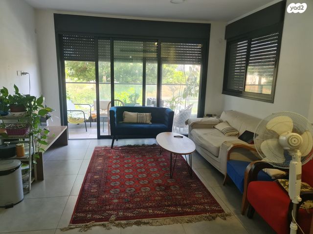 דירה, קרית שז"ר, רעננה