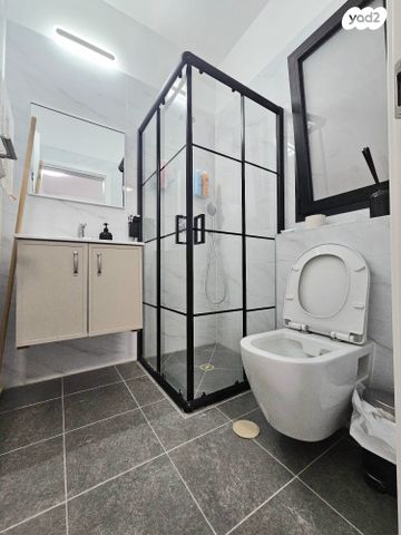 דירה, נתיבות