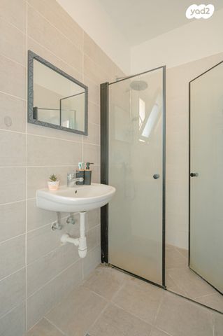 דירה, החורש, חריש