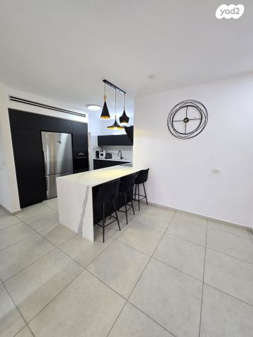 דירה, שבט יהודה 15, אחיסמך, לוד