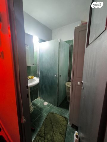 דירה, יעלים, ערד