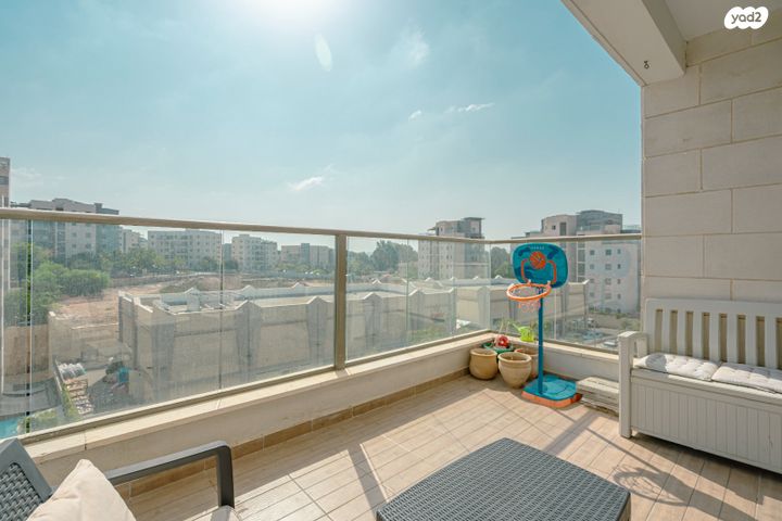 דירה, החורש, חריש