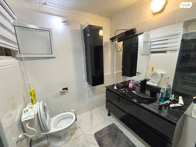 דירה, אושיות, רחובות