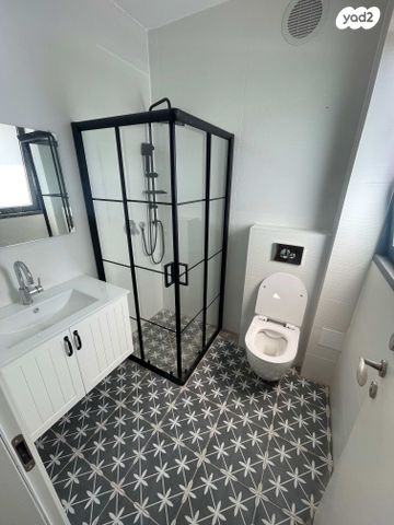 דירת גן, כרמי הנדיב, אחוזת רוטנר, קרית מלאכי