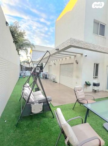 בית פרטי/ קוטג', תל חי, נאות הפרחים, גן יבנה