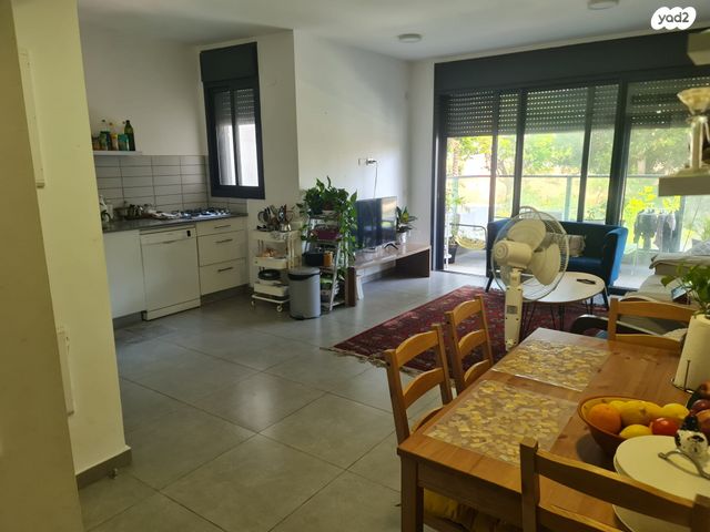 דירה, קרית שז"ר, רעננה