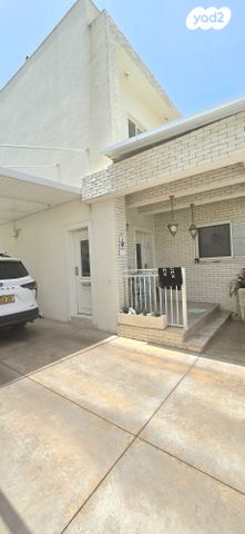 בית פרטי/ קוטג', תל חי, נאות הפרחים, גן יבנה