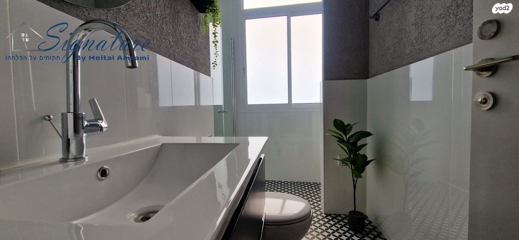 דירה, שדרת התמרים 7, שכונת בן גוריון, מרכז העיר ג', רמת גן