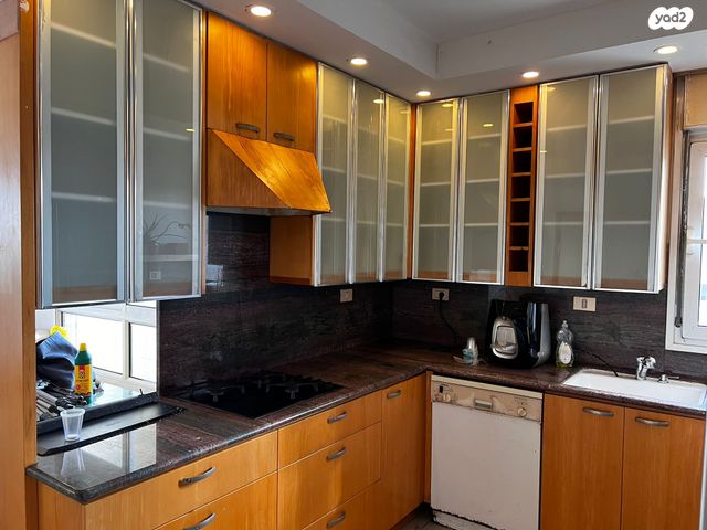 גג/ פנטהאוז, מנחם בגין, קרית רבין, חולון