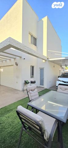 בית פרטי/ קוטג', תל חי, נאות הפרחים, גן יבנה