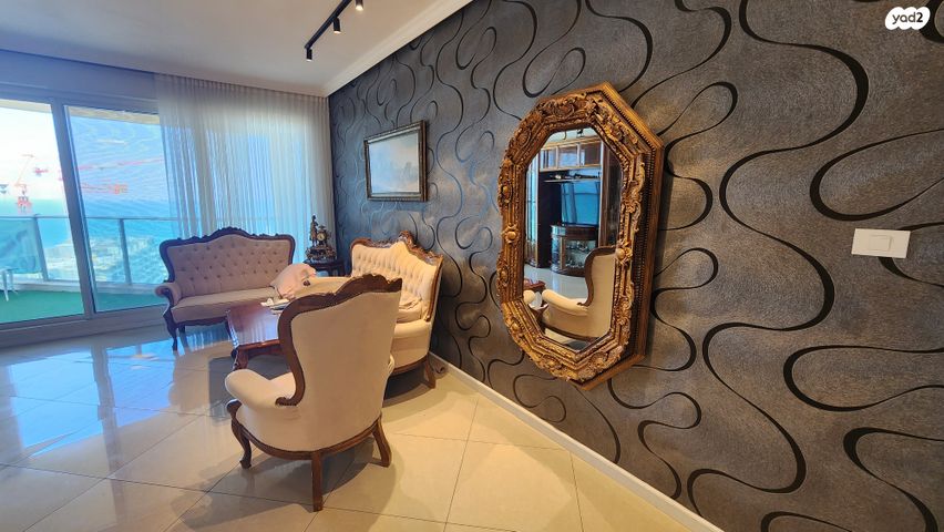 דירה, יצחק שדה, דרום מערב ותיק, בת ים