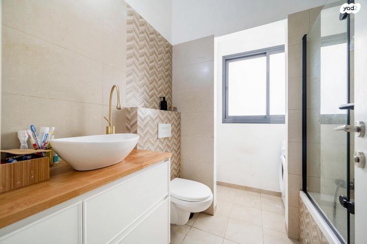 דירה, הרב קטרוני 31, מחנה יהודה, פתח תקווה