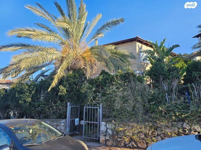 דו משפחתי, שטרית, טבריה