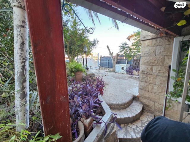 דו משפחתי, שטרית, טבריה