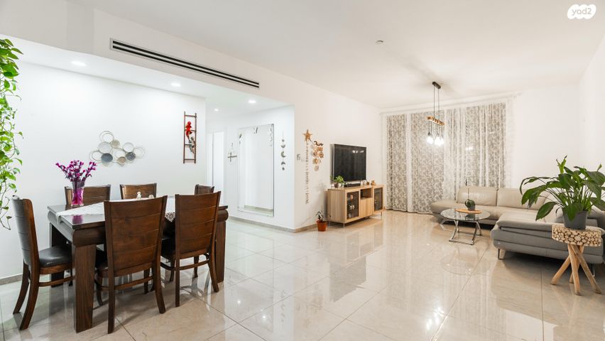 דירת גן, מקס איזידור בודנהימר 10, רמות הרכס, באר שבע