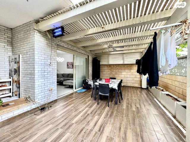 דירת גן, איסר הראל, כוכב הצפון, נתניה