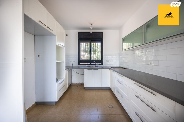 בית פרטי/ קוטג', ראשונים 27, מעוז ציון ב', מבשרת ציון