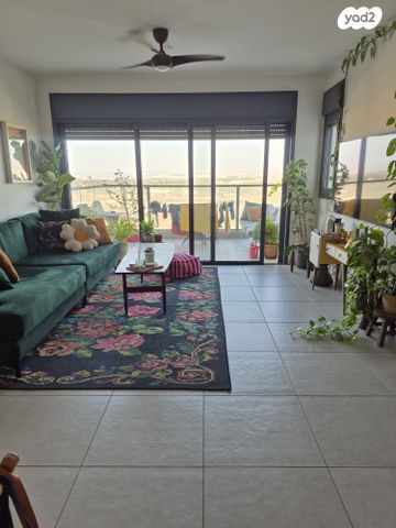 דירה, נווה שרת, תל אביב יפו