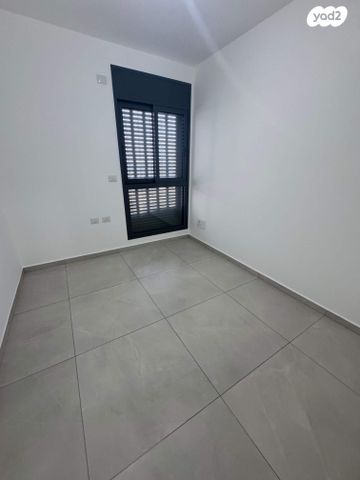 דירה, אמנון ליפקין שחק, נוף הטיילת, נתניה