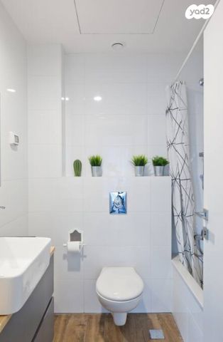 דירה, דרך מנחם בגין, מונטיפיורי, הרכבת, תל אביב יפו