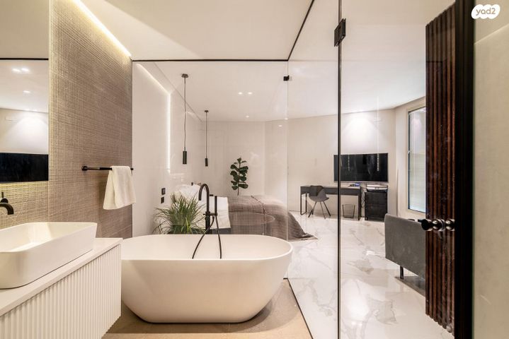 גג/ פנטהאוז, גני שרונה, קרית הממשלה, תל אביב יפו