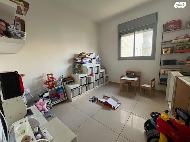 דירה, דובה ויצחק שיינפיין, כפר סבא הירוקה, כפר סבא