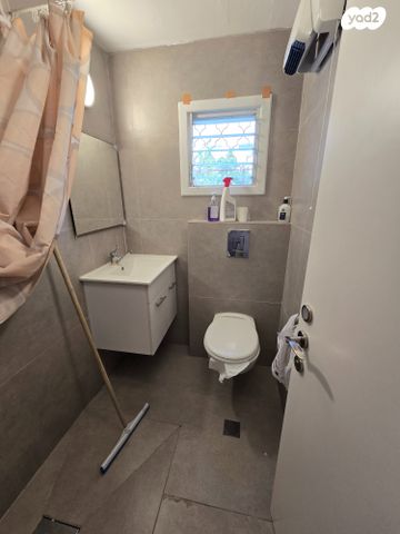 דירת גן, יד התשעה, שביב, הרצליה