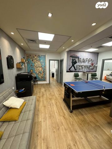 משרדים, בורסה, רמת גן