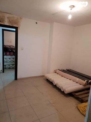 מחסנים, אפטר, תל אביב יפו