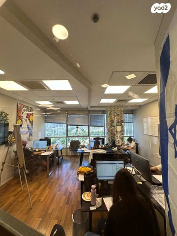 משרדים, בורסה, רמת גן