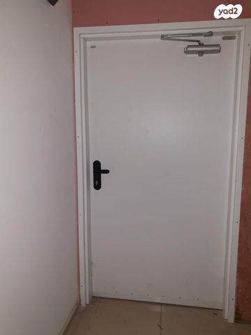 מחסנים, אפטר, תל אביב יפו