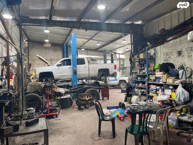 מבני תעשיה, אזור תעשיה עקרון 2000, קרית עקרון