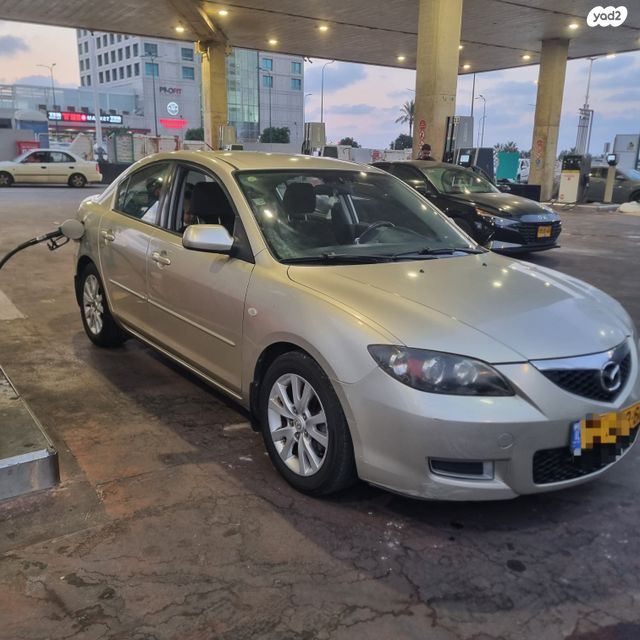 מודעת רכב מאזדה 3