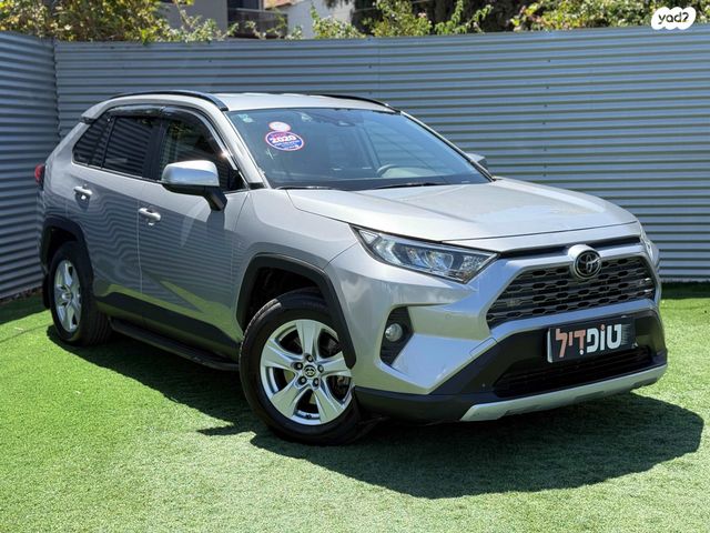 טויוטה RAV4