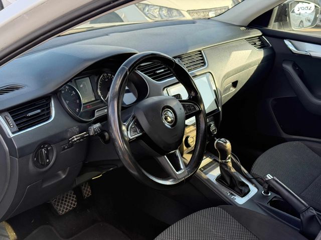 סקודה אוקטביה