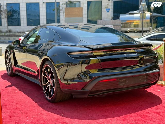 פורשה טייקן