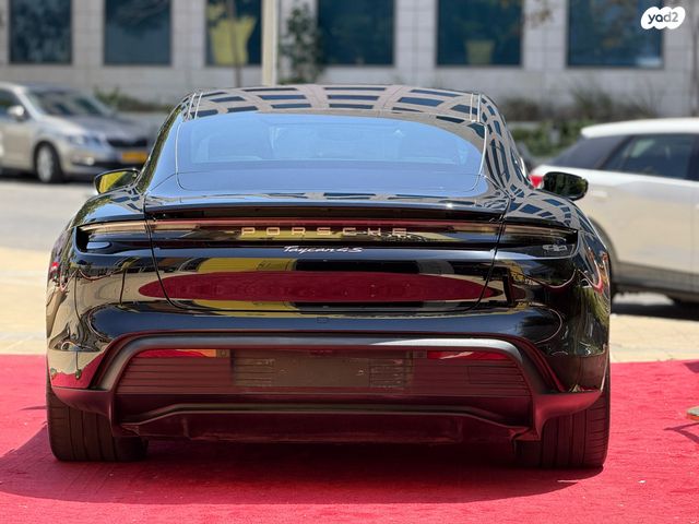 פורשה טייקן