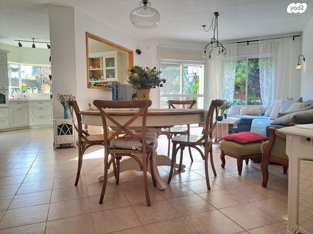 דו משפחתי, נחל אוג 94, עלמון, עלמון