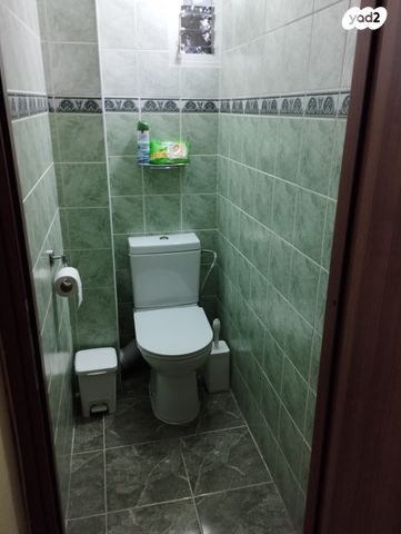 דירה, הגליל 22, המיסדים, כרמיאל