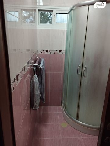 דירה, הגליל 22, המיסדים, כרמיאל