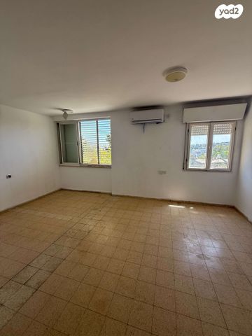 דירה, זלמן שניאור 49, רמות רמז, חיפה