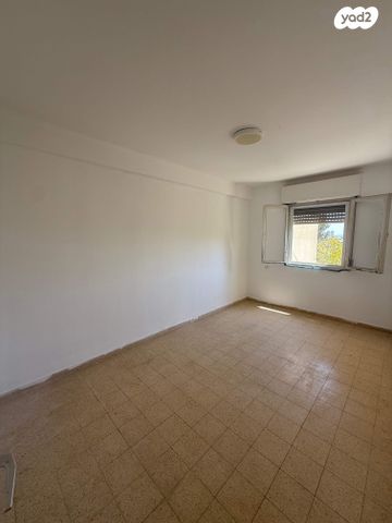 דירה, זלמן שניאור 49, רמות רמז, חיפה