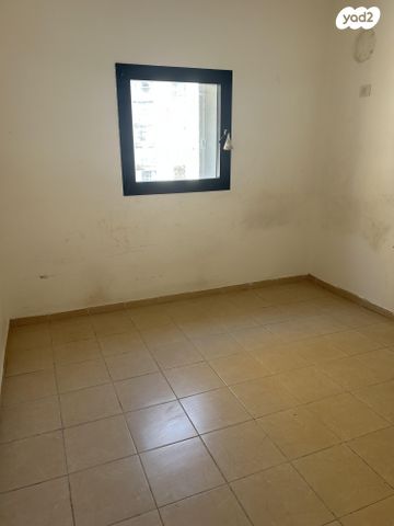 דירה, חביבה רייק 5, לב העיר, בת ים