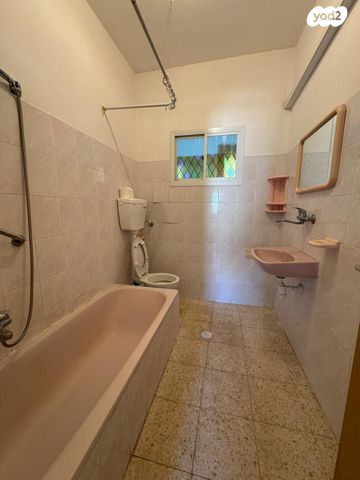 דירה, עולי הגרדום, גולדה, אשקלון