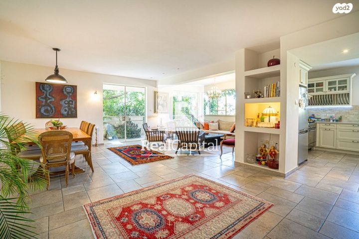 גג/ פנטהאוז, אלון, רמת השרון