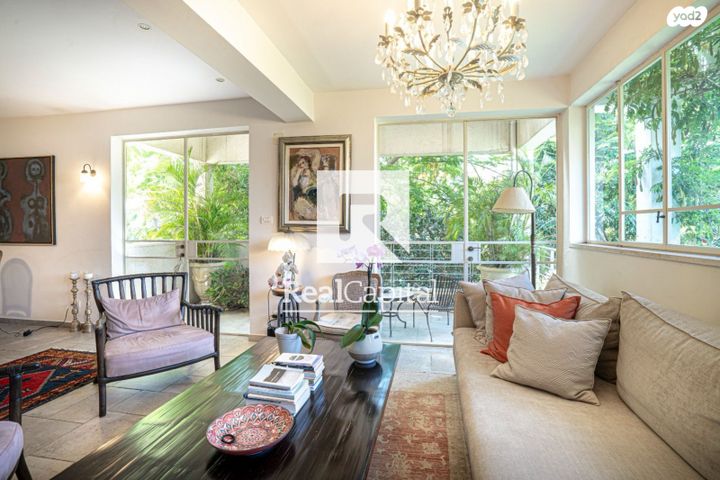 גג/ פנטהאוז, אלון, רמת השרון